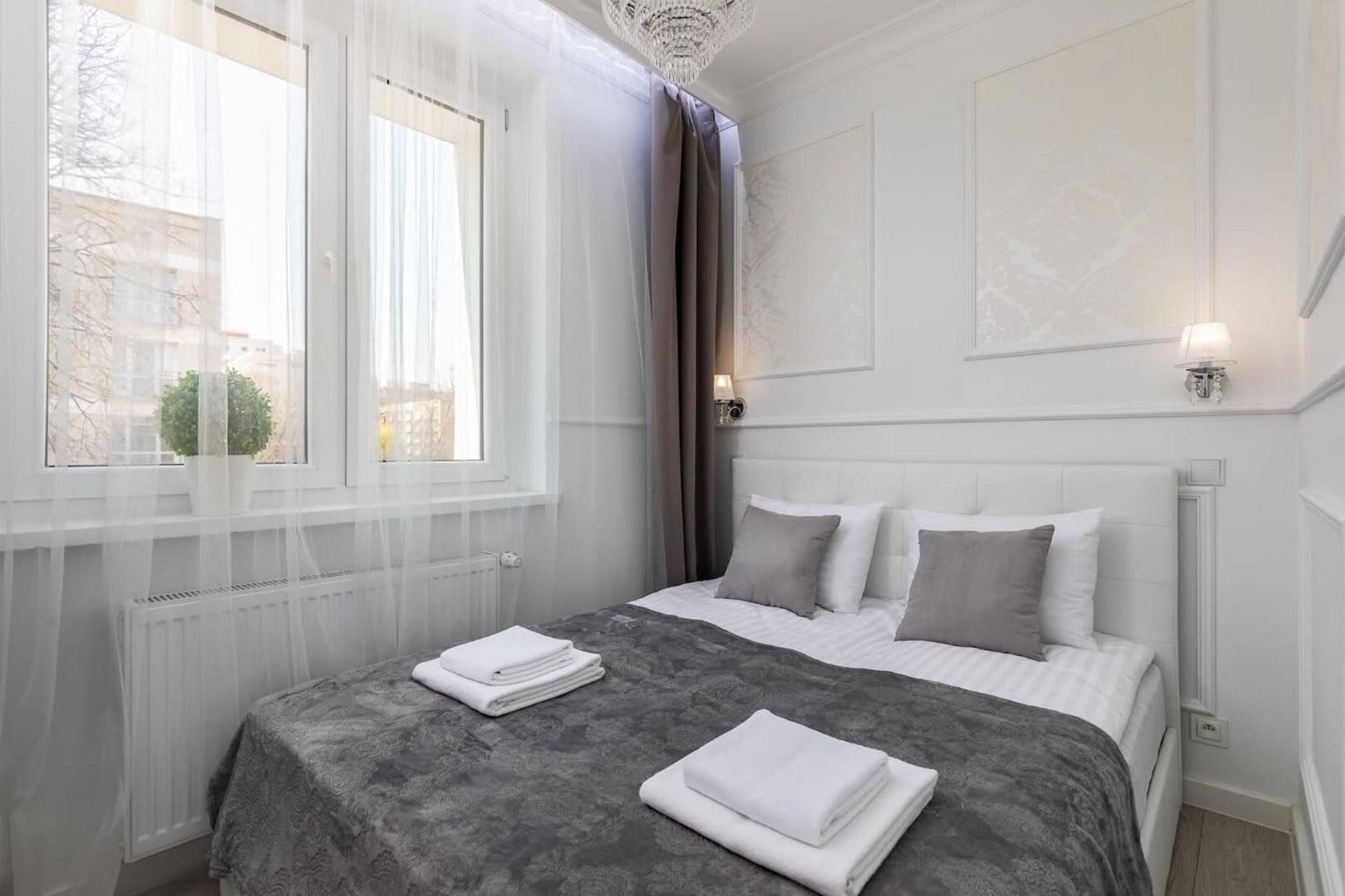 Rent Like Home - Mila 9 Warsaw Exterior photo